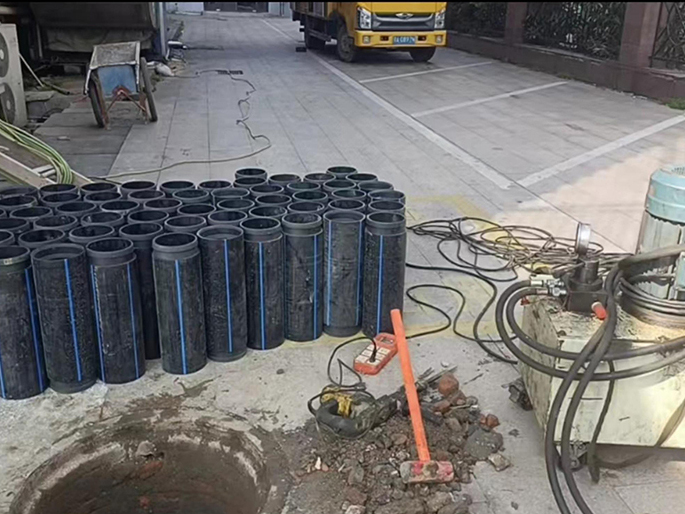 高唐PE置换管厂家 DN315置换管 非开挖管短管置换